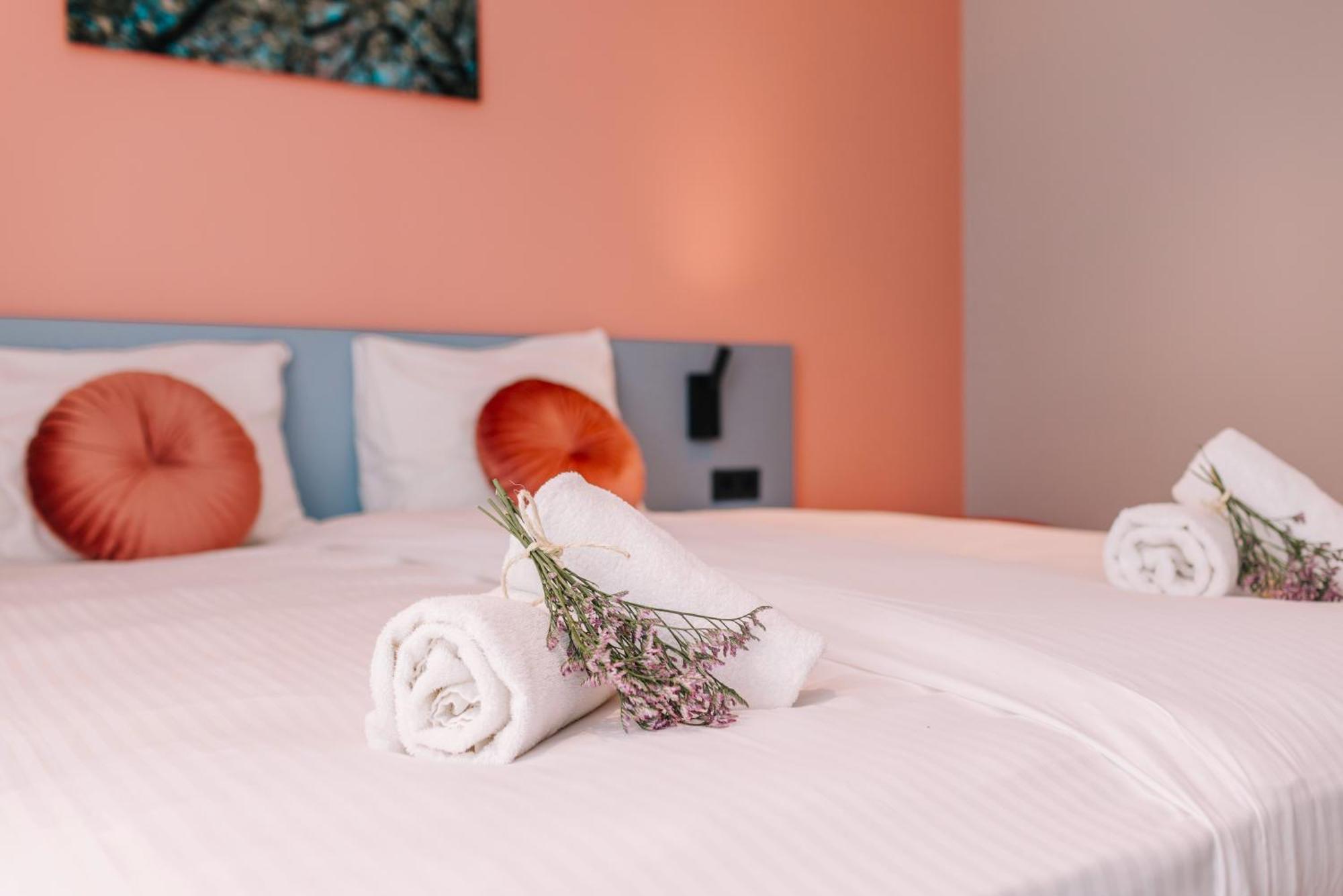 Hotel Keur - Apartments Зандфорт Экстерьер фото