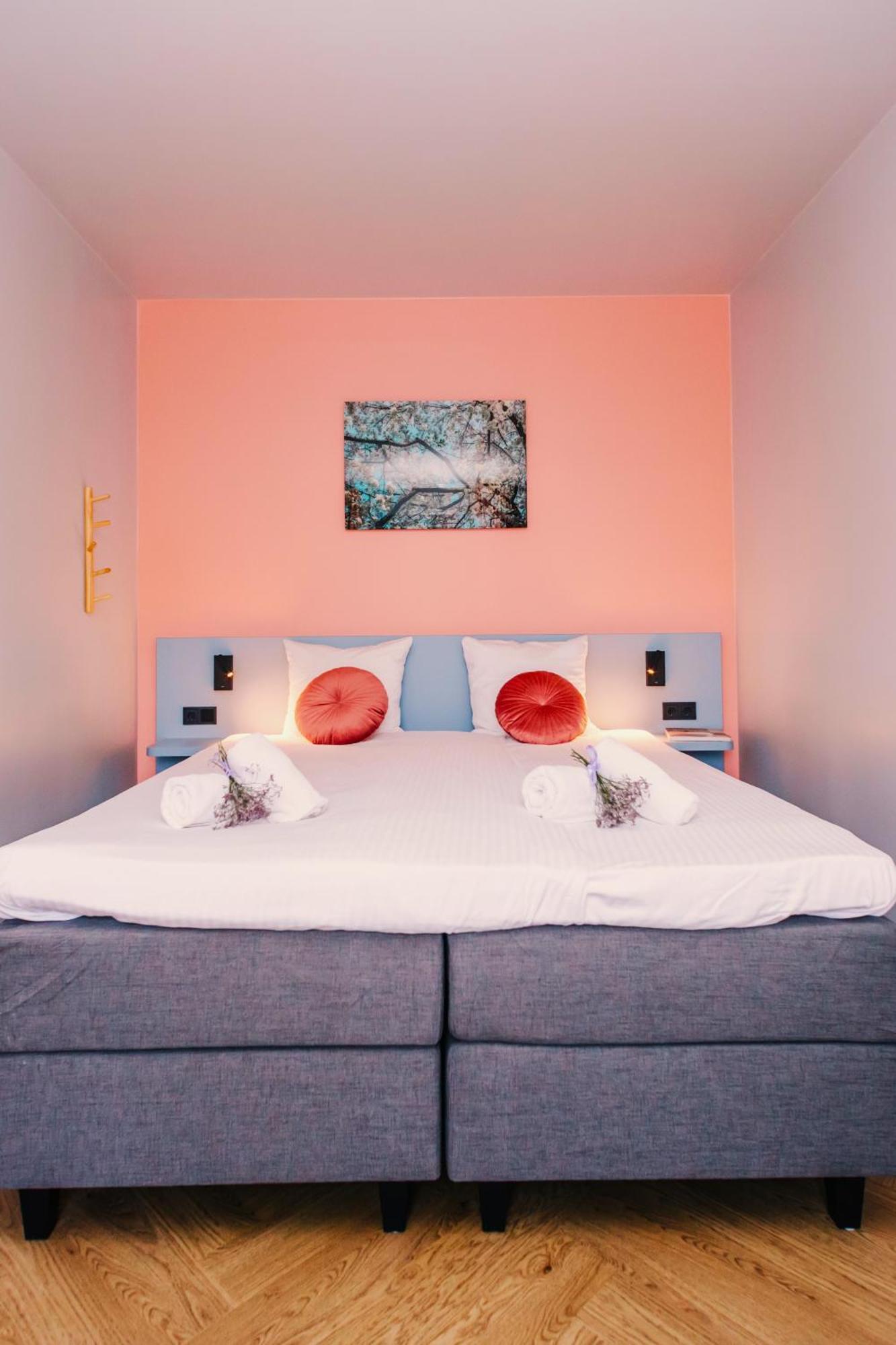 Hotel Keur - Apartments Зандфорт Экстерьер фото