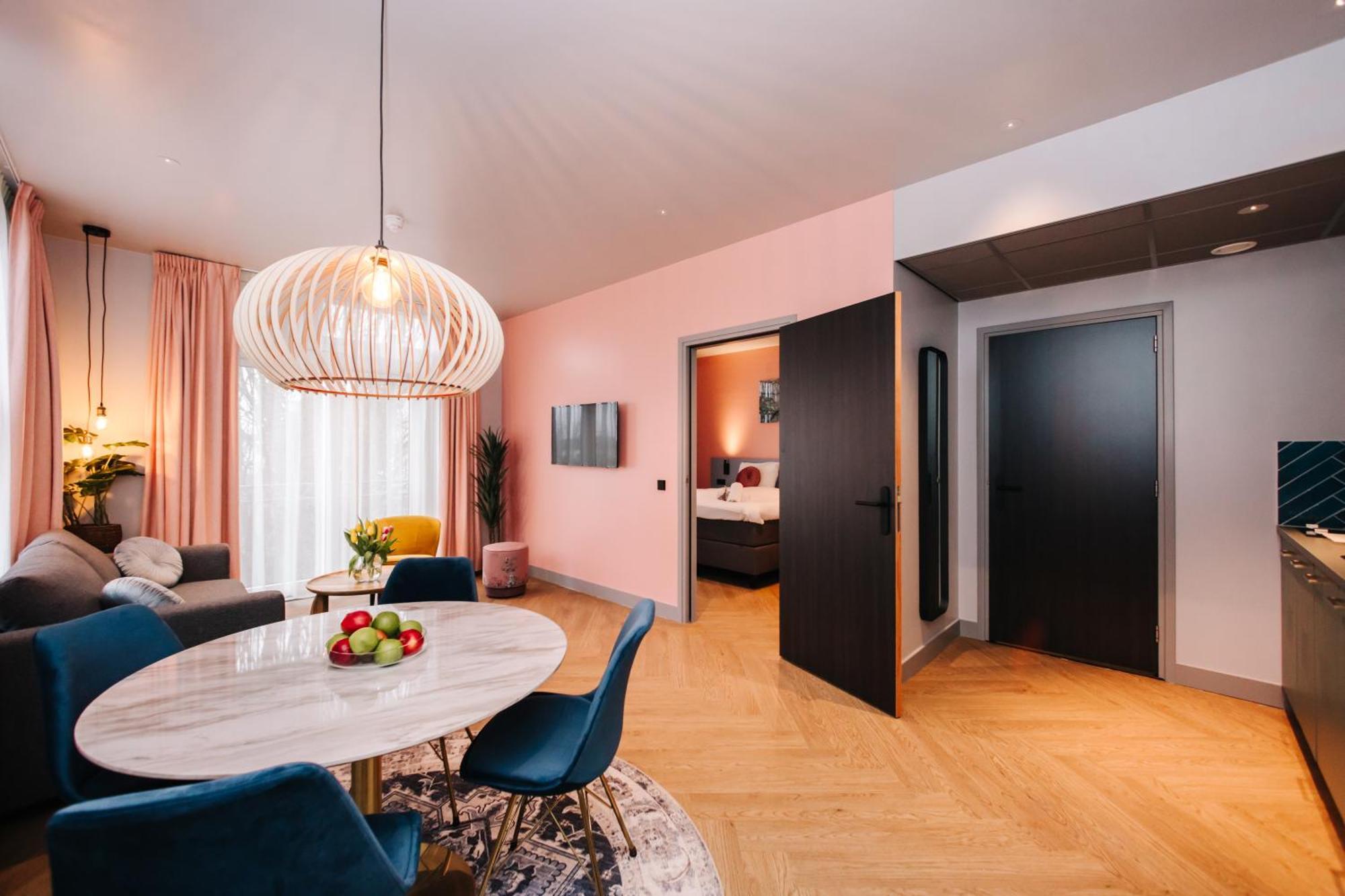 Hotel Keur - Apartments Зандфорт Экстерьер фото